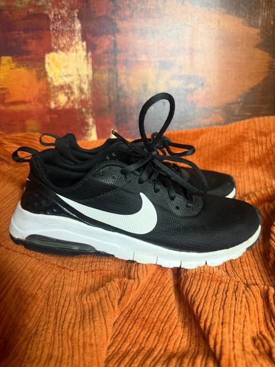 Nike Other - Nike Kids Black and White Sneakers